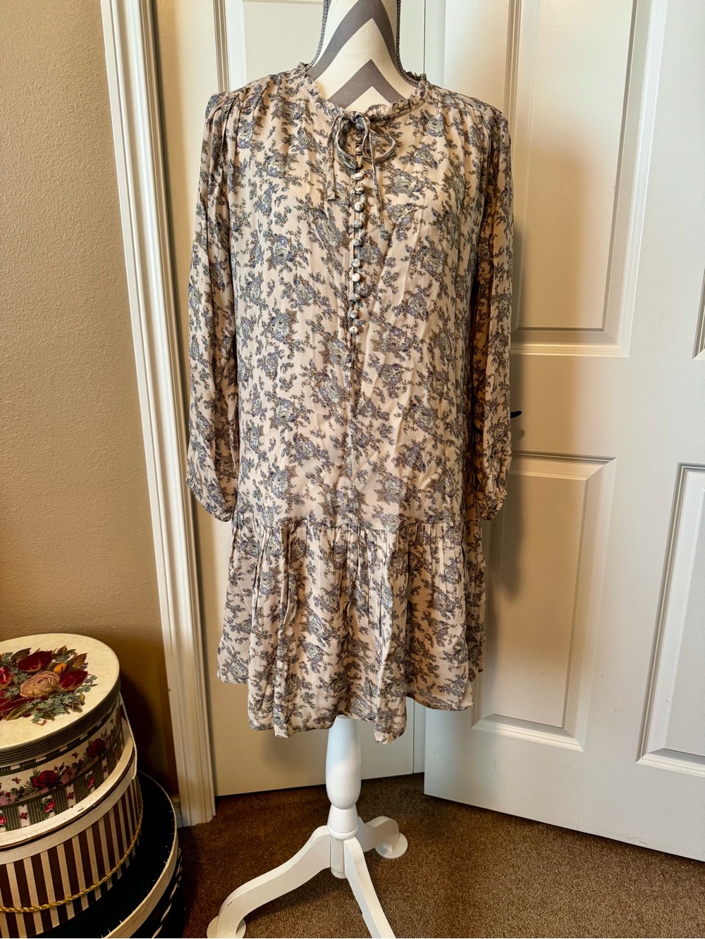 Lucky Brand Cream and Gray Floral Long Sleeve Ruffle Dress